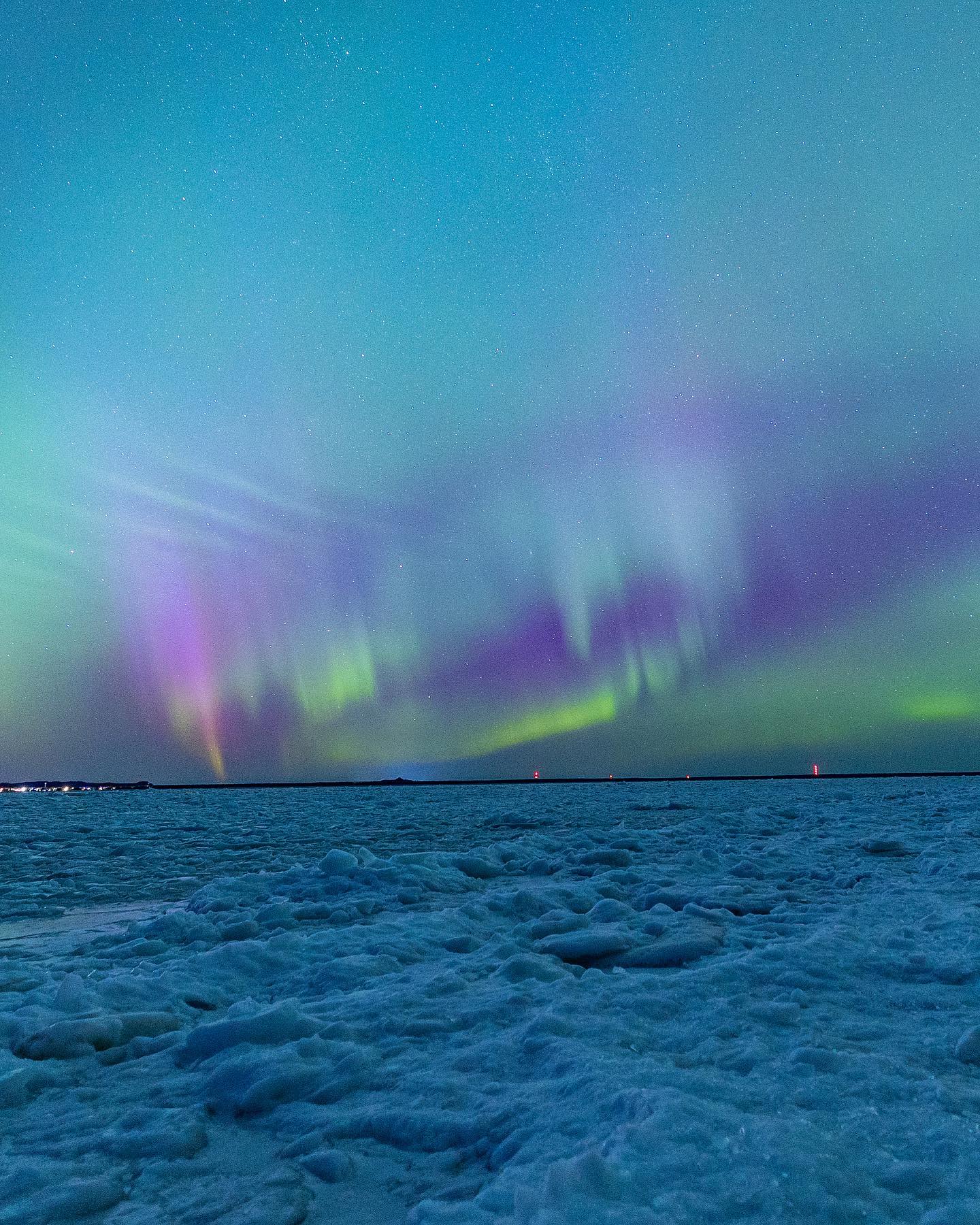 Aurora Borealis singing over the Straits of Mackinac